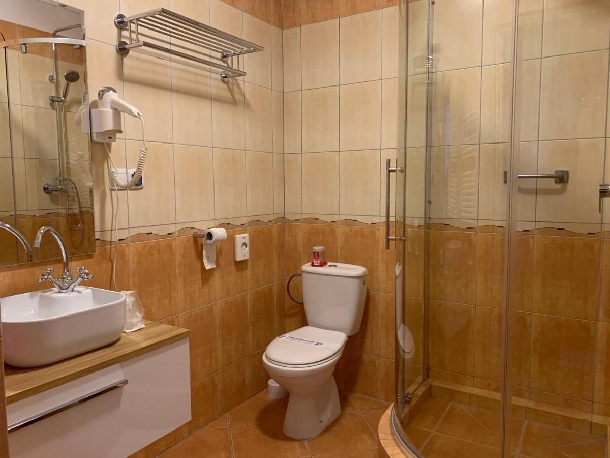 Hotel Kameleon Tarnobrzeg Extérieur photo