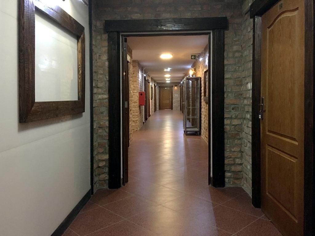 Hotel Kameleon Tarnobrzeg Extérieur photo